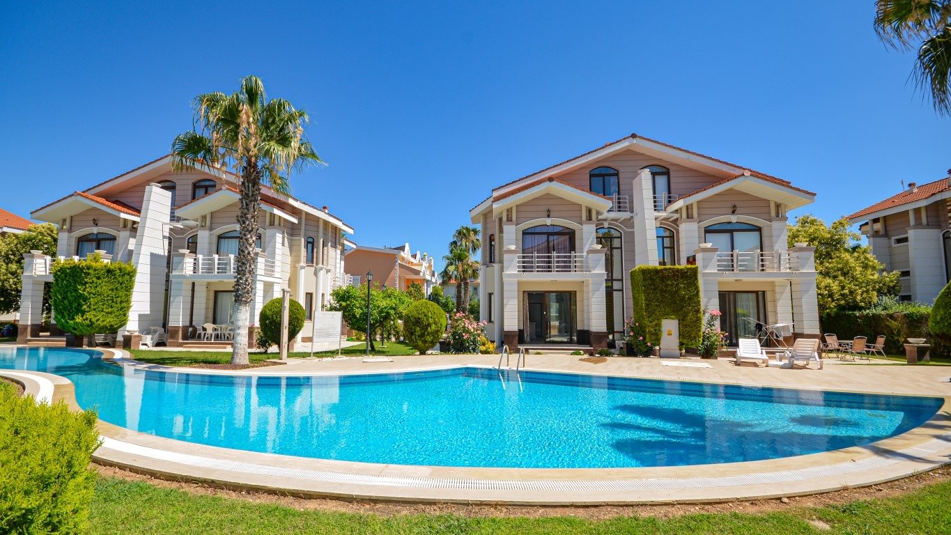 Villa 4+1 em Kundu, Turkey N.º 8979