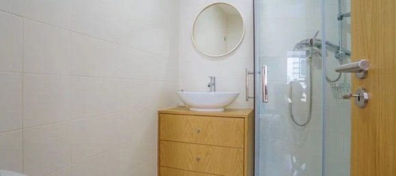 Дуплекс с 1 спальней в Лиссабон, Португалия № 90233 4