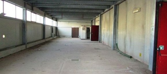 Склад с 4 комнатами в Колоннелла, Италия № 90975 17