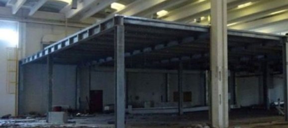 Склад с 4 комнатами в Колоннелла, Италия № 90975 10