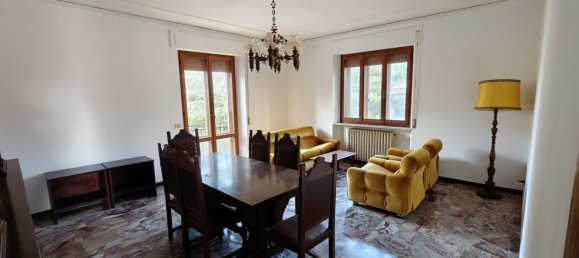 12 rooms House in San Ginesio, Italy No. 257370 5
