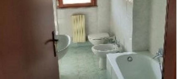 2-salle Appartement à Saronno, Italy No. 151946 13