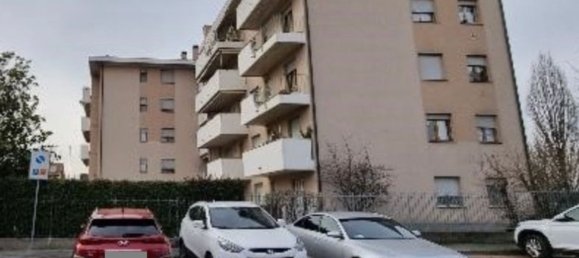 2-salle Appartement à Saronno, Italy No. 151946 2