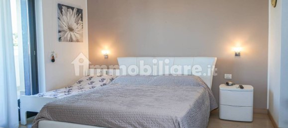 Apartamento de 3 dormitorios en Bari, Italy No. 330451 17
