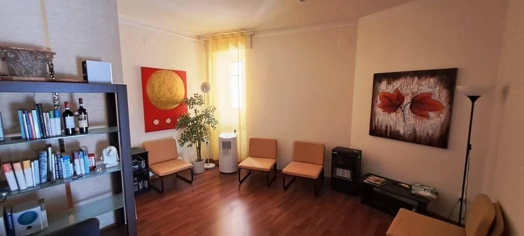 2-salle Appartement à Chieti, Italy No. 80139