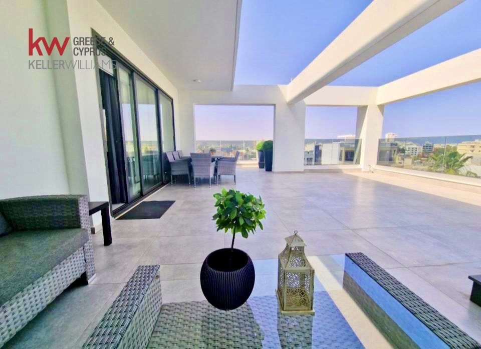 Квартира с 2 спальнями в Ларнака, Кипр № 26297