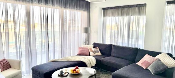 Квартира с 2 спальнями в Ларнака, Кипр № 26297 3