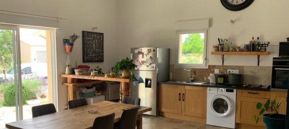 3 bedrooms House in Grignan, France No. 192815 3