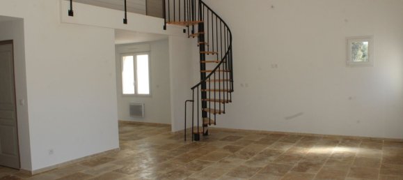 3 bedrooms House in Grignan, France No. 192815 12