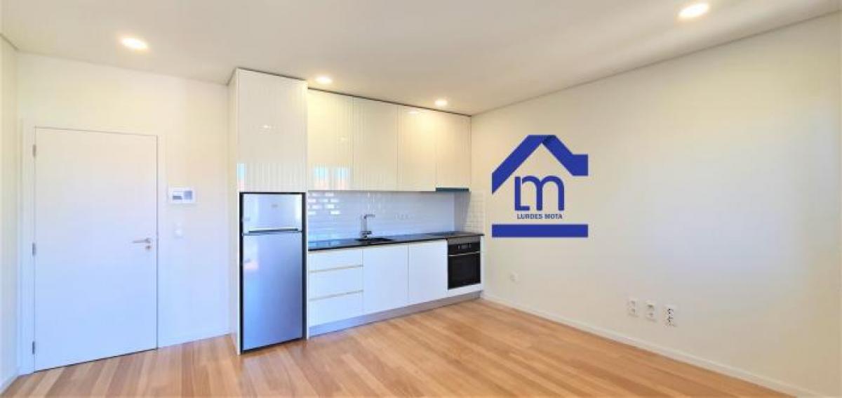 Apartamento de 2 dormitorios en Porto, Portugal No. 4902