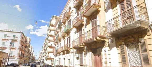 6 bedrooms Apartment in Taranto, Italy No. 358393 3