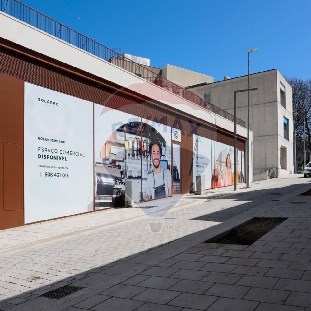 158m² Building in Pacos de Ferreira, Portugal No. 65873