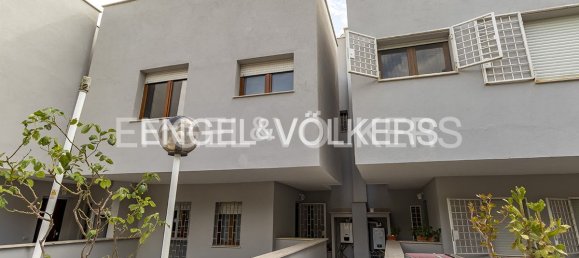 3 bedrooms Apartment in Rome, Italy No. 200136 2