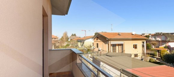 3 rooms Apartment in Parabiago, Italy No. 23092 17