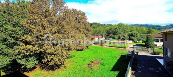 3 bedrooms Apartment in Lucca, Italy No. 48855 2