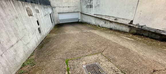 1 room Parking in Tours, France No. 282799 5