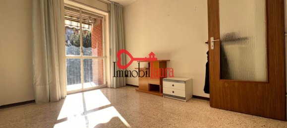 3-salle Appartement à Varese, Italy No. 180559 20