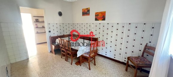 3-salle Appartement à Varese, Italy No. 180559 10