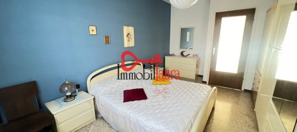 3-salle Appartement à Varese, Italy No. 180559 16