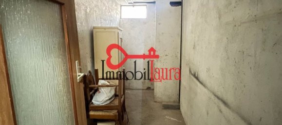 3-salle Appartement à Varese, Italy No. 180559 27