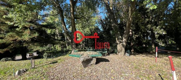 3-salle Appartement à Varese, Italy No. 180559 30