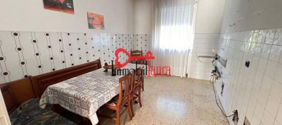 3-salle Appartement à Varese, Italy No. 180559 9