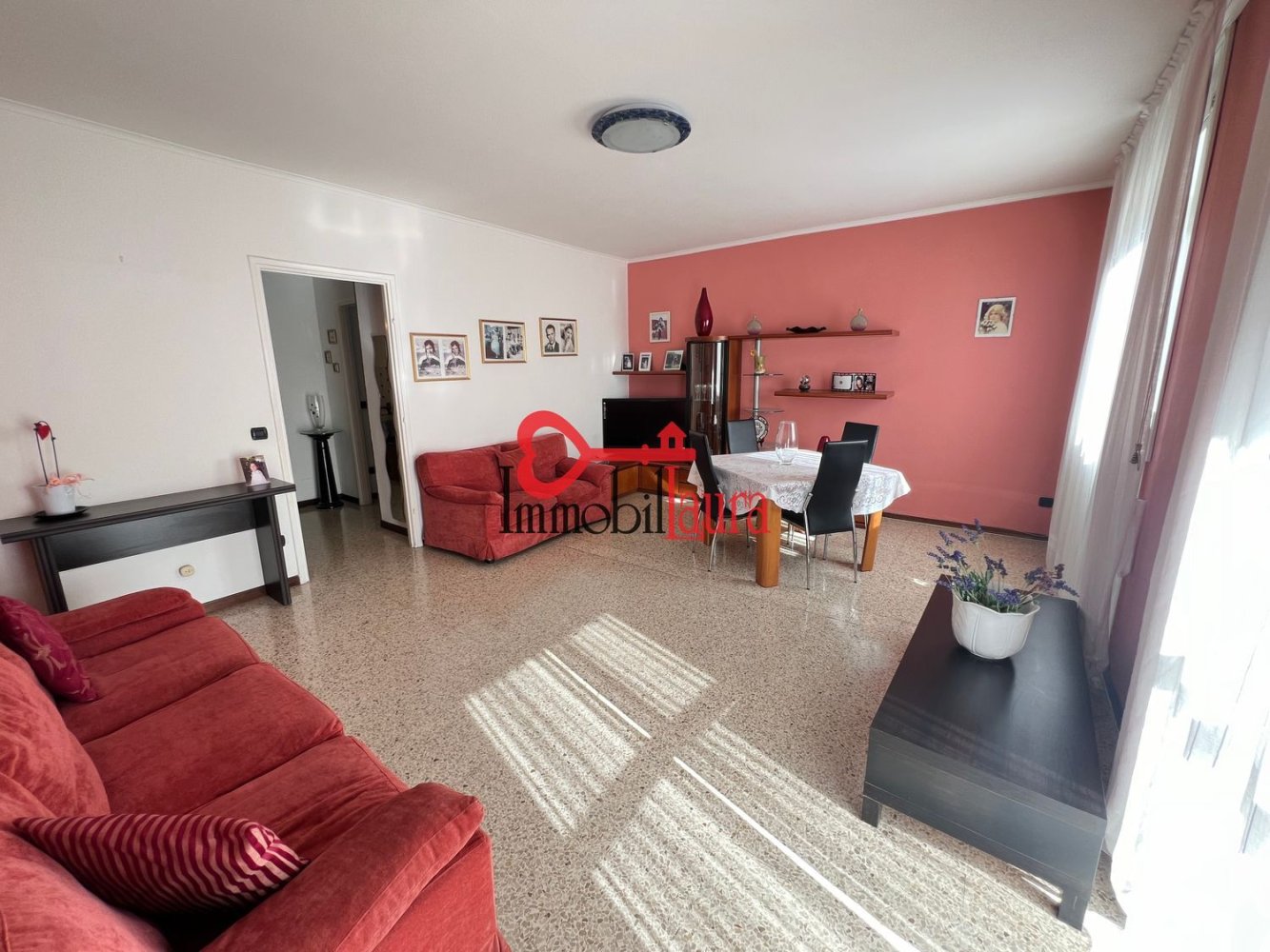 3-salle Appartement à Varese, Italy No. 180559