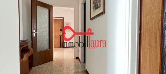 3-salle Appartement à Varese, Italy No. 180559 13