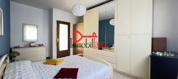 3-salle Appartement à Varese, Italy No. 180559 15