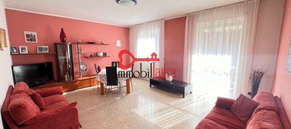 3-salle Appartement à Varese, Italy No. 180559 4