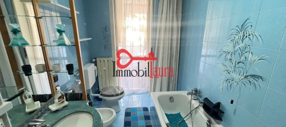 3-salle Appartement à Varese, Italy No. 180559 22