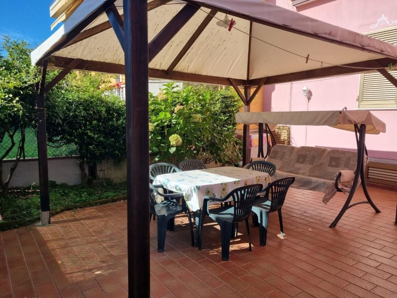 4 bedrooms Apartment in Massa, Italy No. 398731
