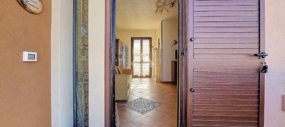 2-salle Appartement à Valledoria, Italy No. 7430 7