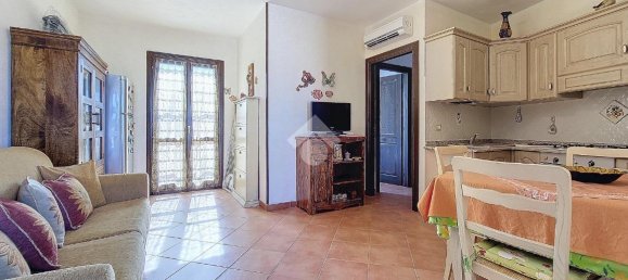 2-salle Appartement à Valledoria, Italy No. 7430 3