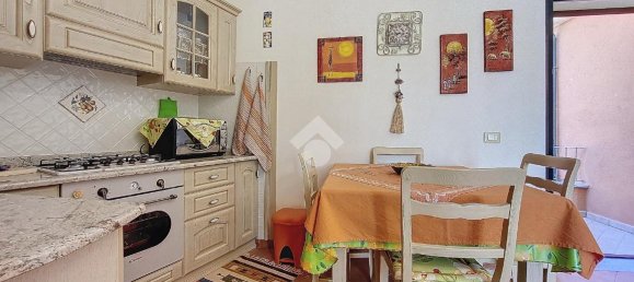 2-salle Appartement à Valledoria, Italy No. 7430 16