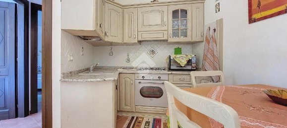 2-salle Appartement à Valledoria, Italy No. 7430 17