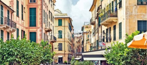 2 rooms Commercial property in Rapallo, Italy No. 329985 5