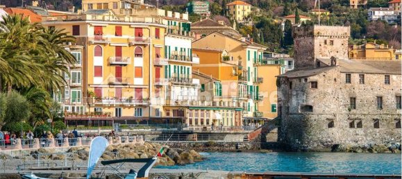 2 rooms Commercial property in Rapallo, Italy No. 329985 2