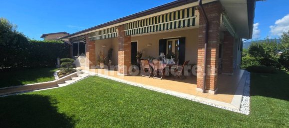 3 bedrooms Villa in Cassola, Italy No. 340996 4