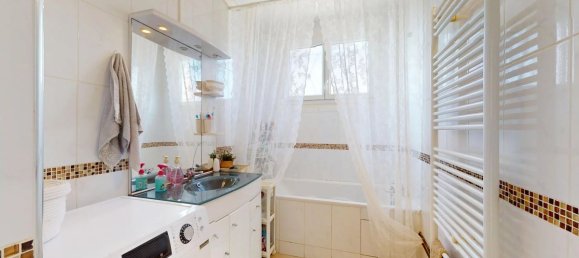 Casa de 4 dormitorios en Clichy-sous-Bois, France No. 333375 9