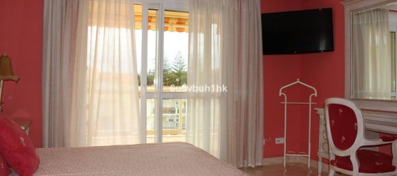 Apartamento de 3 dormitorios en San Luis de Sabinillas, Spain No. 150679 41