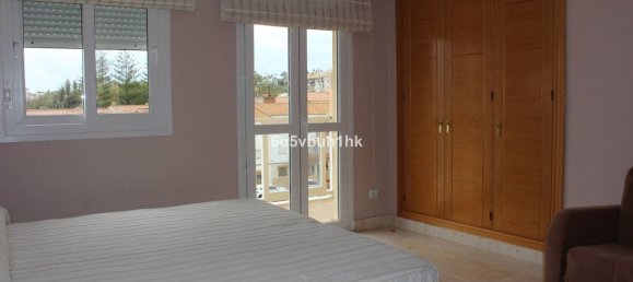 Apartamento de 3 dormitorios en San Luis de Sabinillas, Spain No. 150679 26
