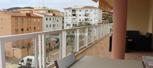 Apartamento de 3 dormitorios en San Luis de Sabinillas, Spain No. 150679 5