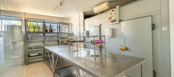 2588m² Commercial property in Abrantes, Portugal No. 50319 30