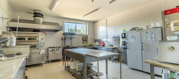 2588m² Commercial property in Abrantes, Portugal No. 50319 28