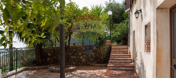 2 Schlafzimmer Haus in Maratea, Italy, Nr. 347786 3