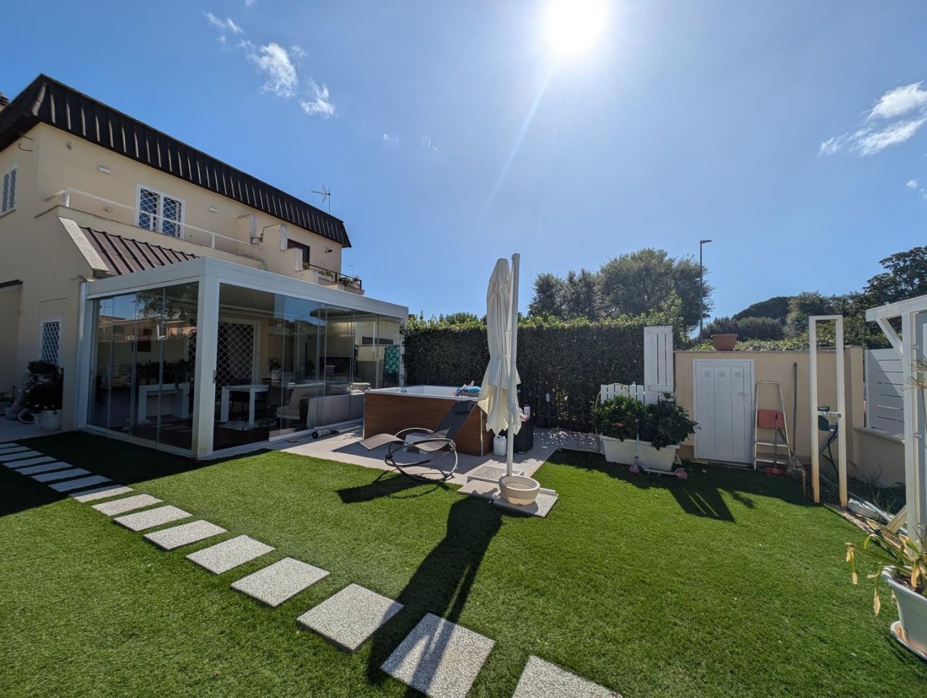 Вилла с 4 спальнями в Фьюмичино, Италия № 401539