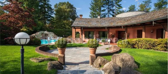 4 chambres Villa à Guanzate, Italy No. 314926 32