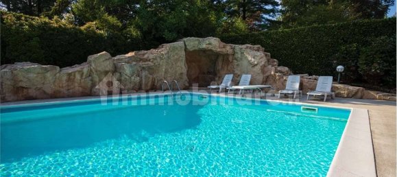 4 chambres Villa à Guanzate, Italy No. 314926 39