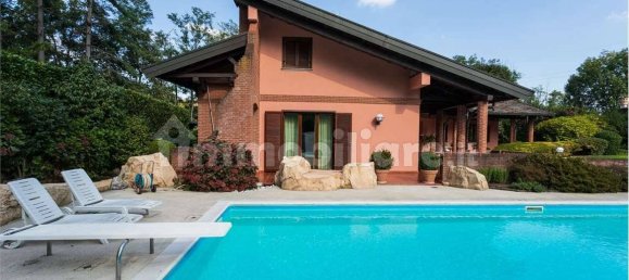 4 chambres Villa à Guanzate, Italy No. 314926 2